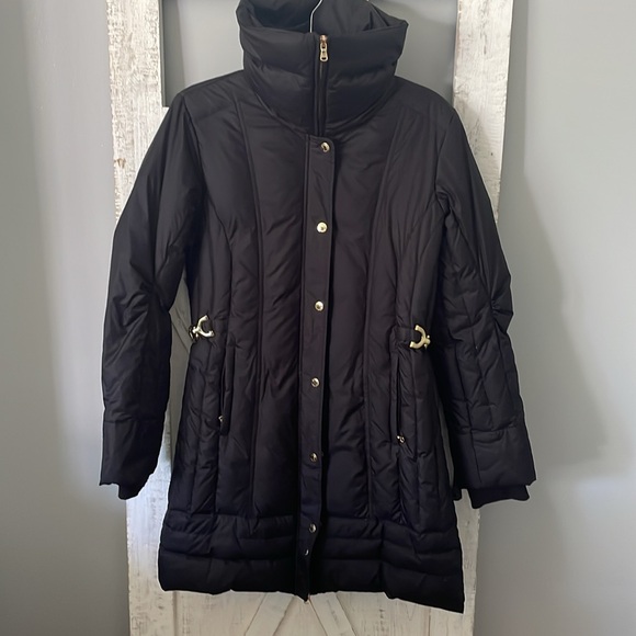 Woman’s Guess Black Jacket - Picture 2 of 13